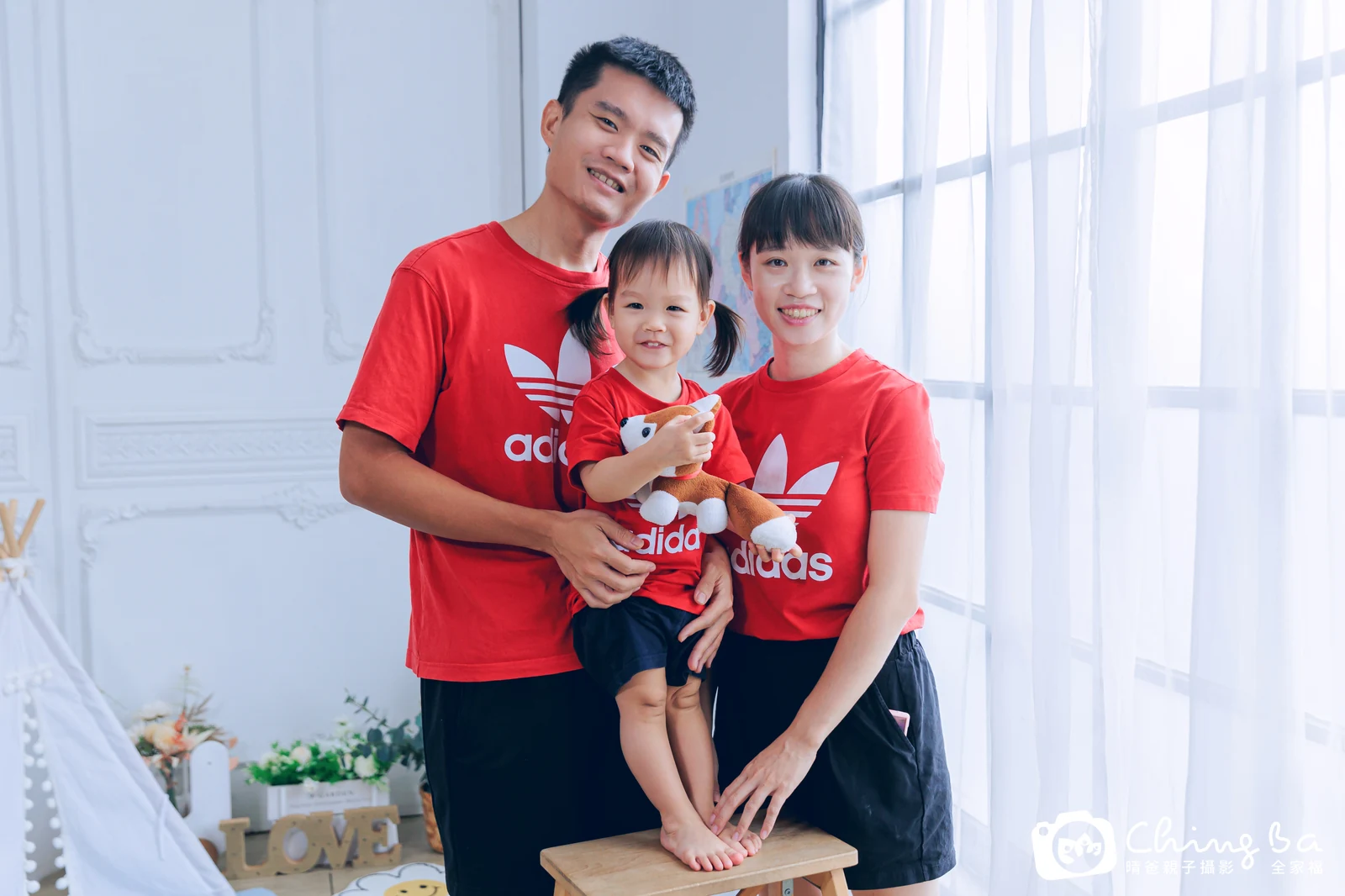 棚內親子寫真作品照|2025 年夏季|晴爸親子攝影