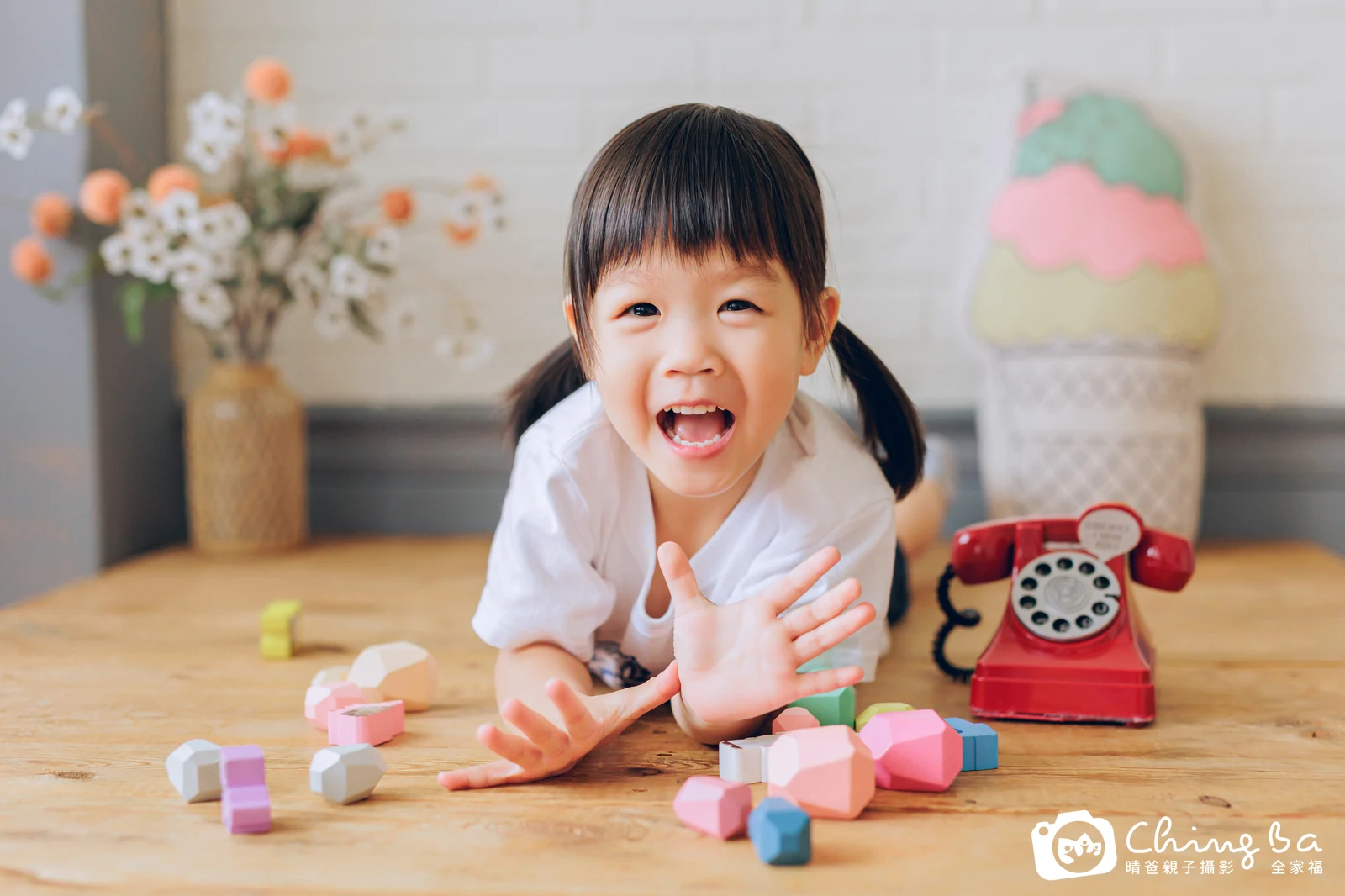 棚內親子寫真作品照｜2026 年夏季｜晴爸親子攝影