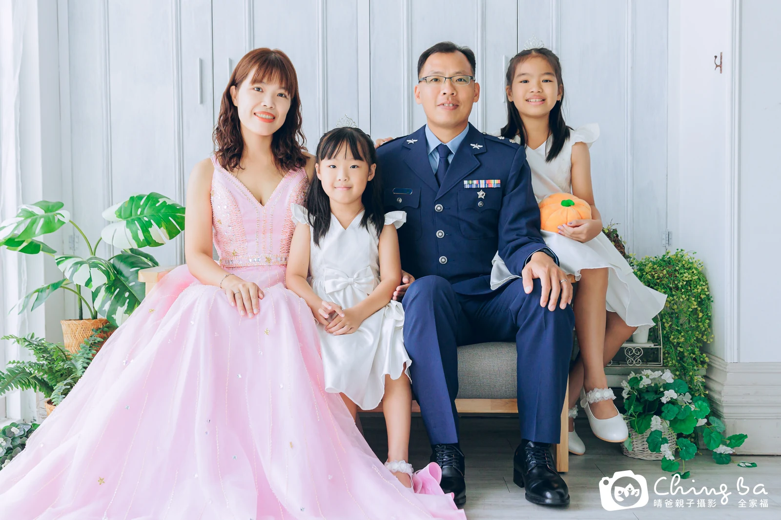 棚內親子寫真作品照｜2023 年秋季｜晴爸親子攝影
