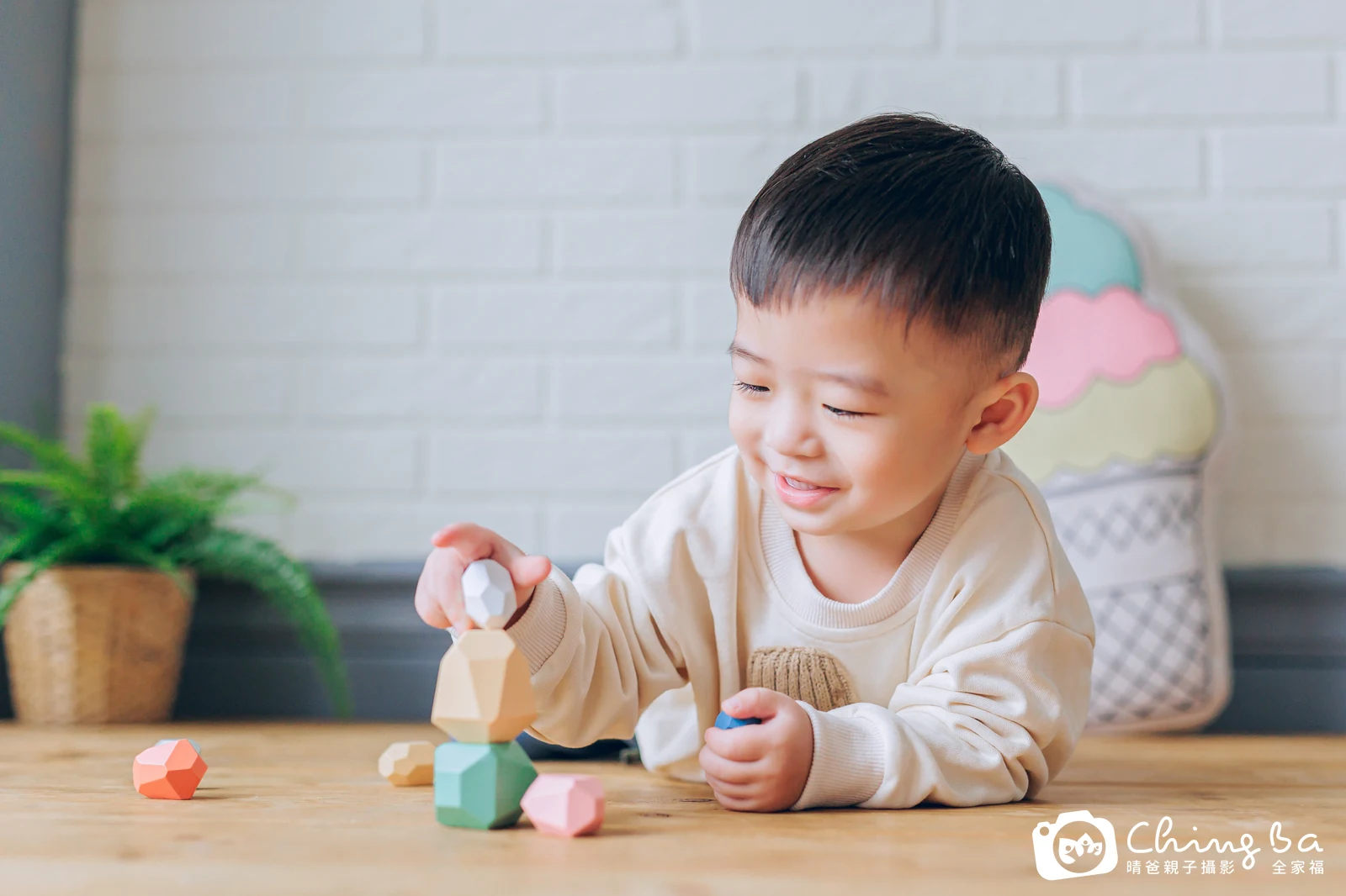 棚內親子寫真作品照|2022 年冬季|晴爸親子攝影