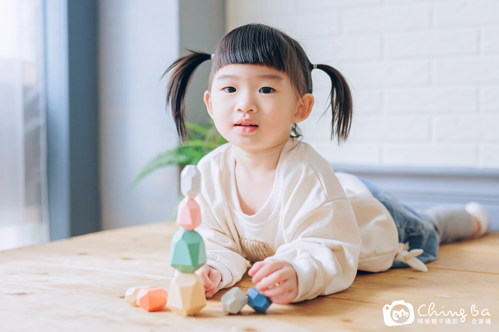 棚內親子寫真作品照|2022 年冬季|晴爸親子攝影